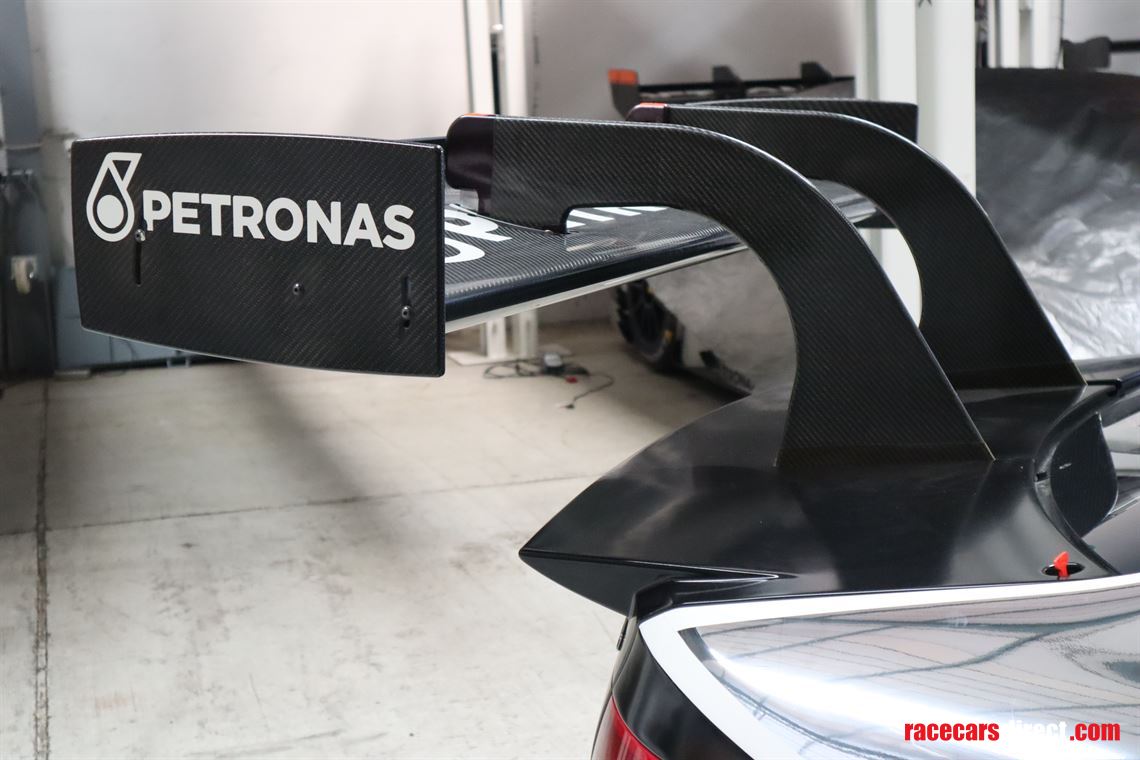 mercedes-benz-c63-amg-coupe-dtm-chassis-001-y