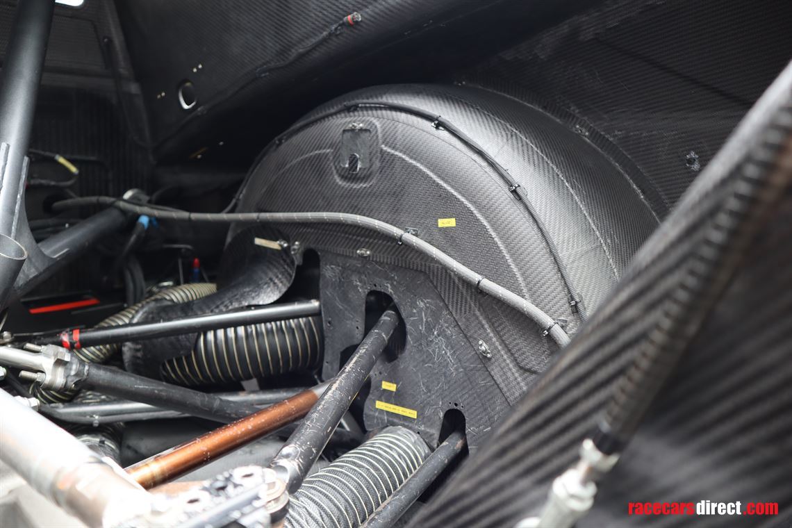 mercedes-benz-c63-amg-coupe-dtm-chassis-001-y