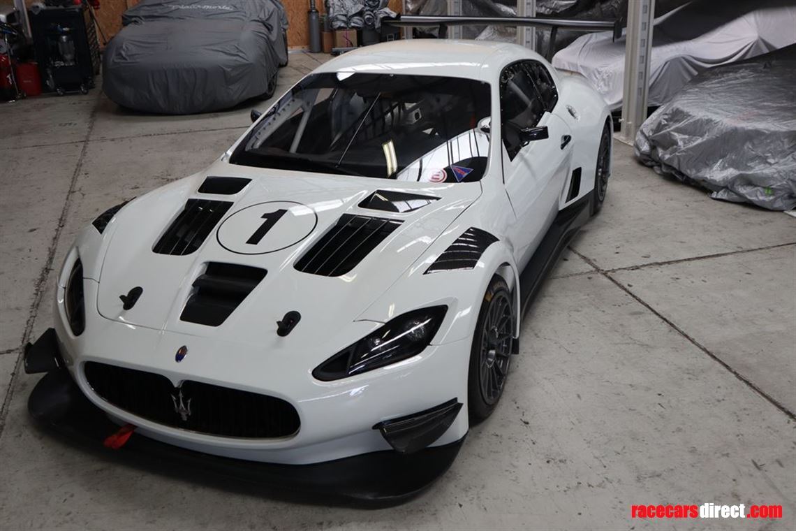 2013-maserati-granturismo-mc-gt3