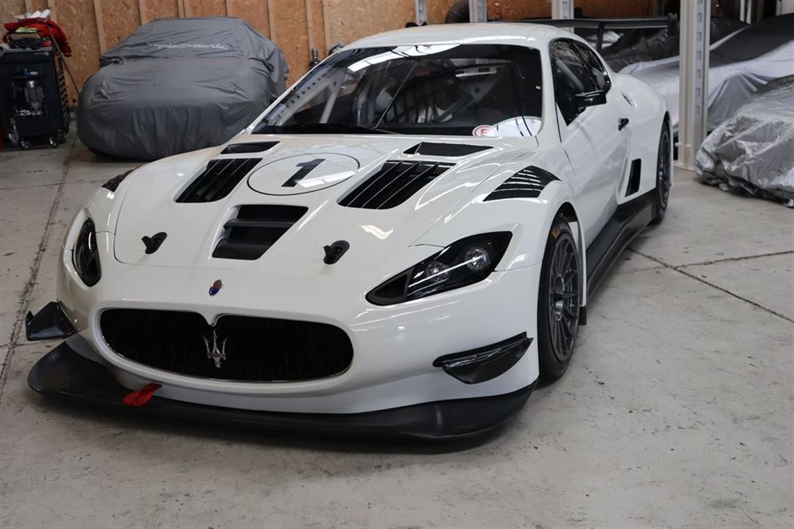 2013-maserati-granturismo-mc-gt3