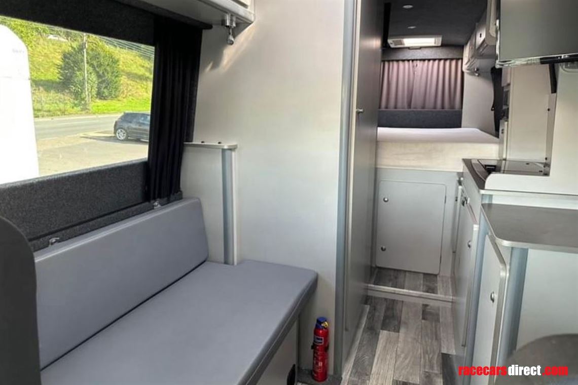 motorhome-race-truck