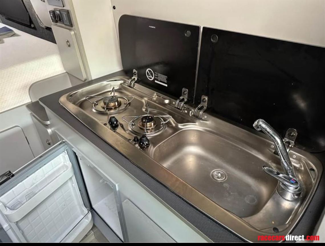 motorhome-race-truck