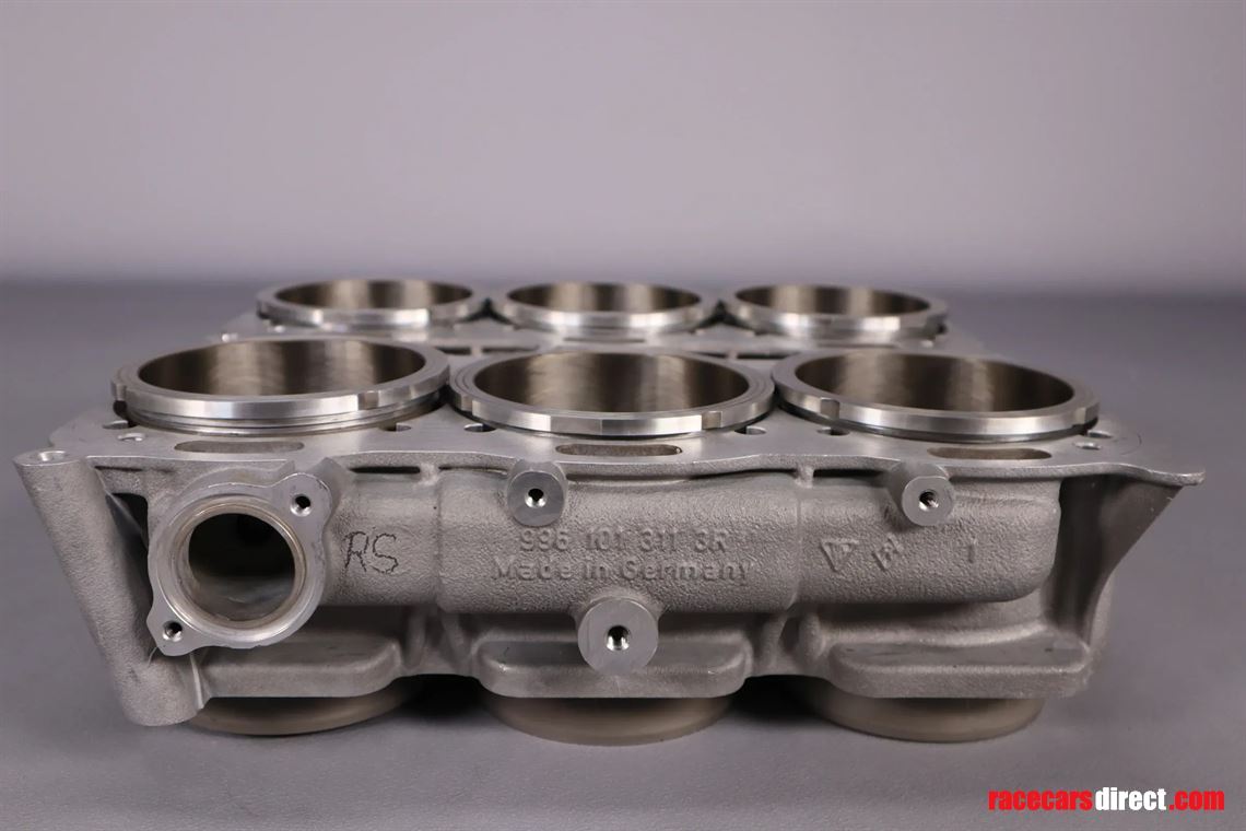 porsche-996-gt3-rs-set-of-waterboxes-pistons
