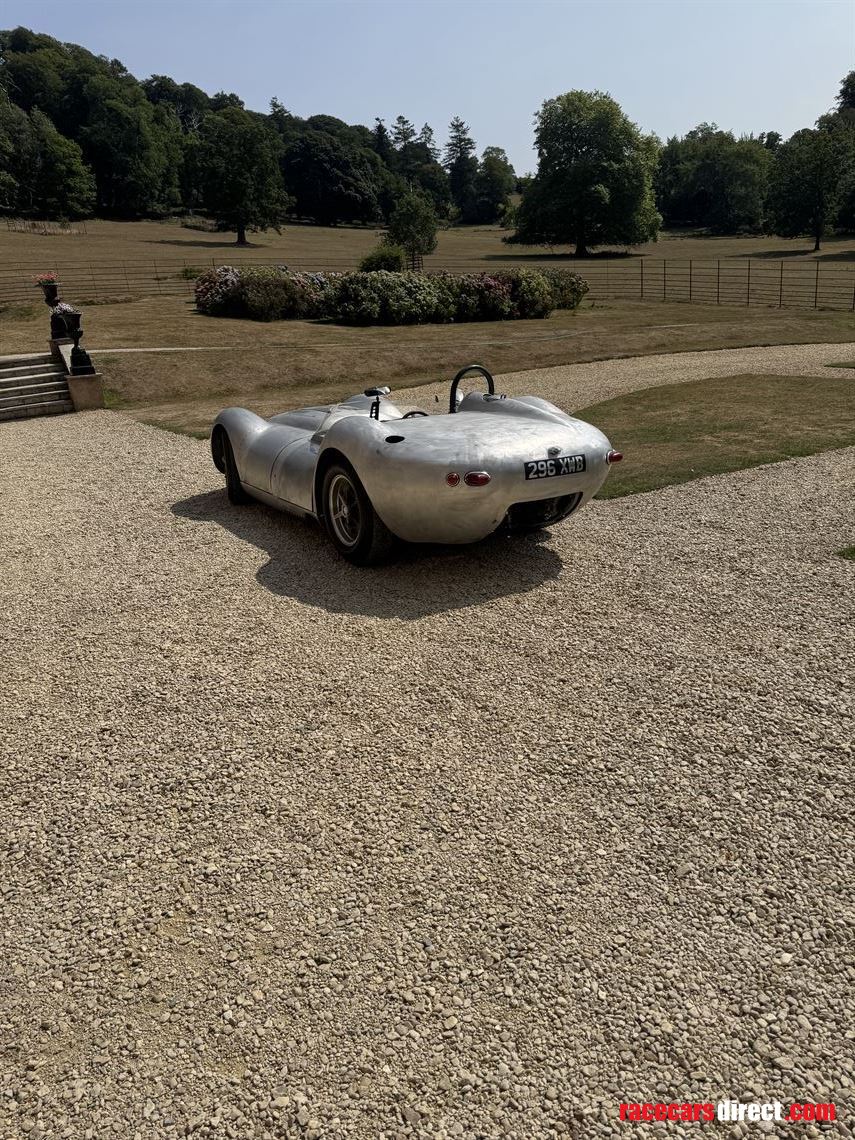 lister-knobbly-jaguar