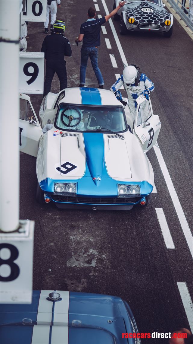 corvette-stingray-1965