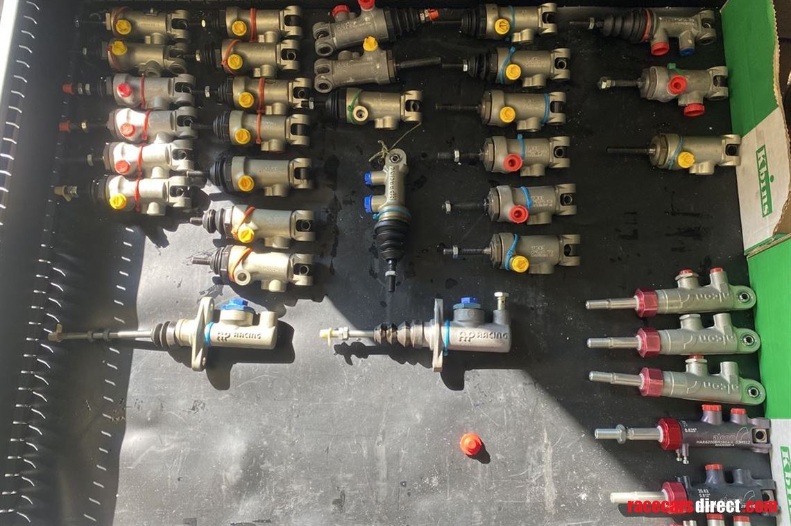 lots-of-ap-racing-brakeclutch-cylinders