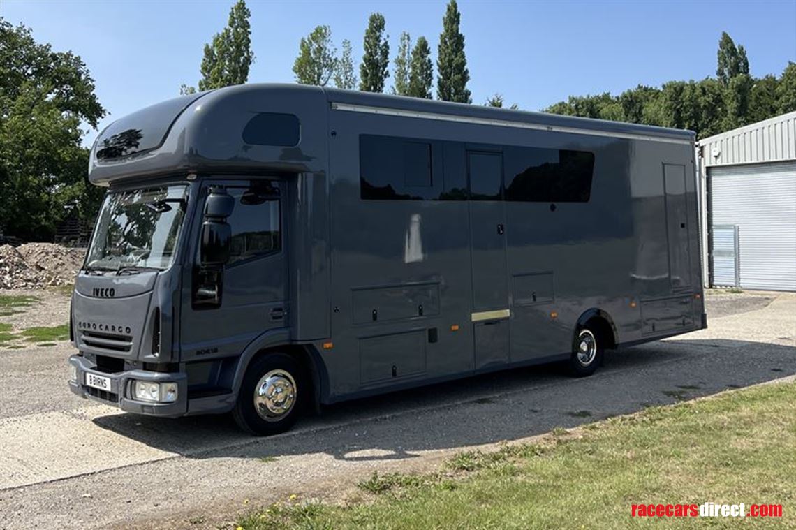 hr-race-transporter-motorhome-with-garage