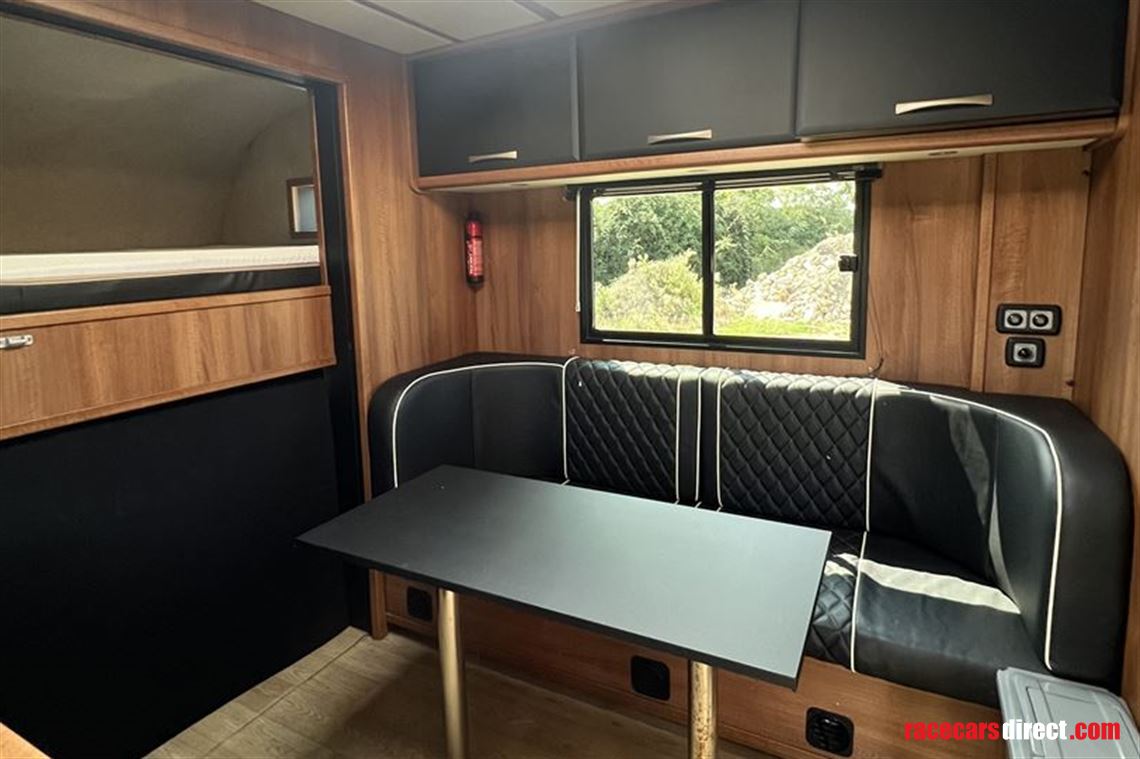 hr-race-transporter-motorhome-with-garage