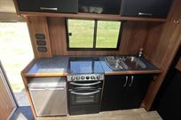 hr-race-transporter-motorhome-with-garage