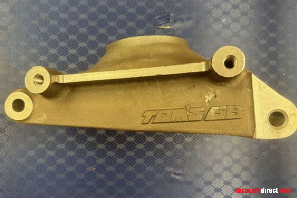 toms-toyota-gb-front-formula-front-uprights