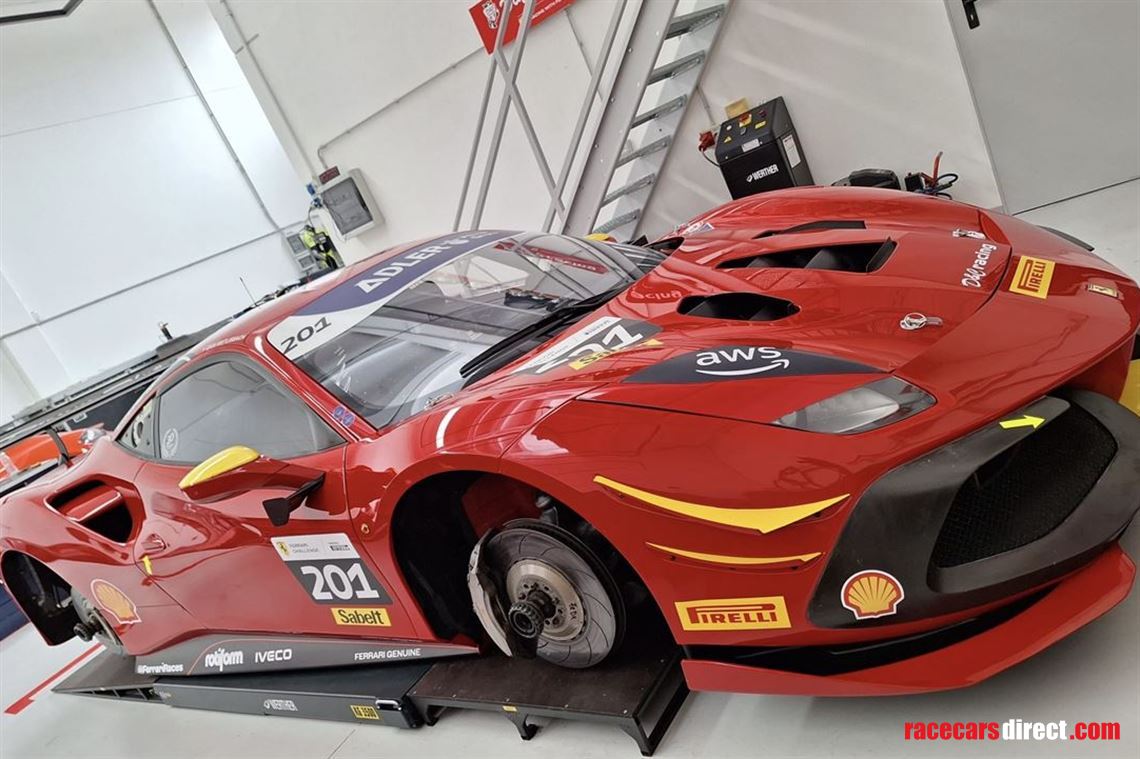 ferrari-488-evo-challenge-world-champion-24