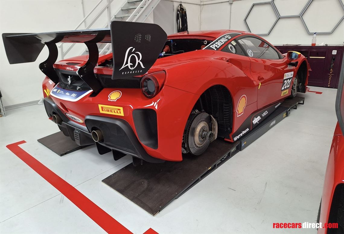 ferrari-488-evo-challenge-world-champion-24