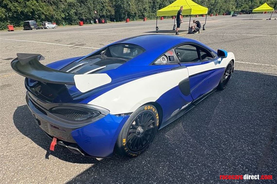 2018-mclaren-570s-gt4-race-car