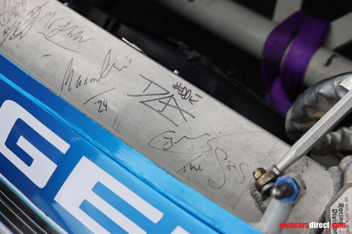 dodge-charger-nascar-2010-kurt-busch