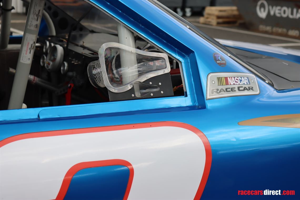 dodge-charger-nascar-2010-kurt-busch