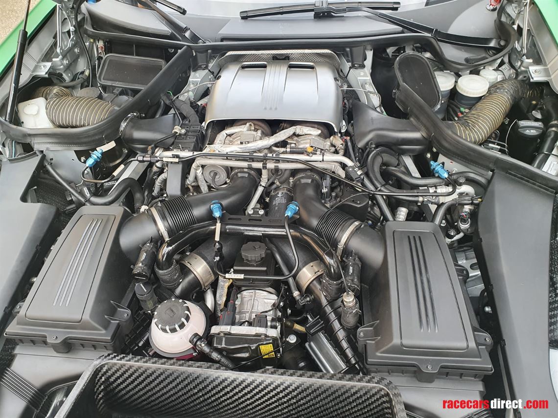 2018-mercedes-benz-amg-gt4