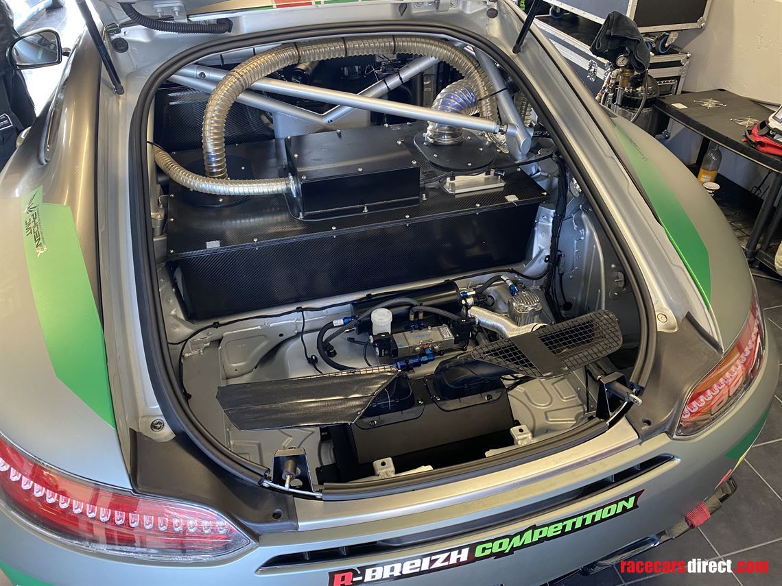 2018-mercedes-benz-amg-gt4