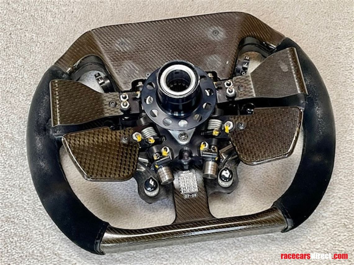 fernando-alonso-original-2006-r26-steering-wh