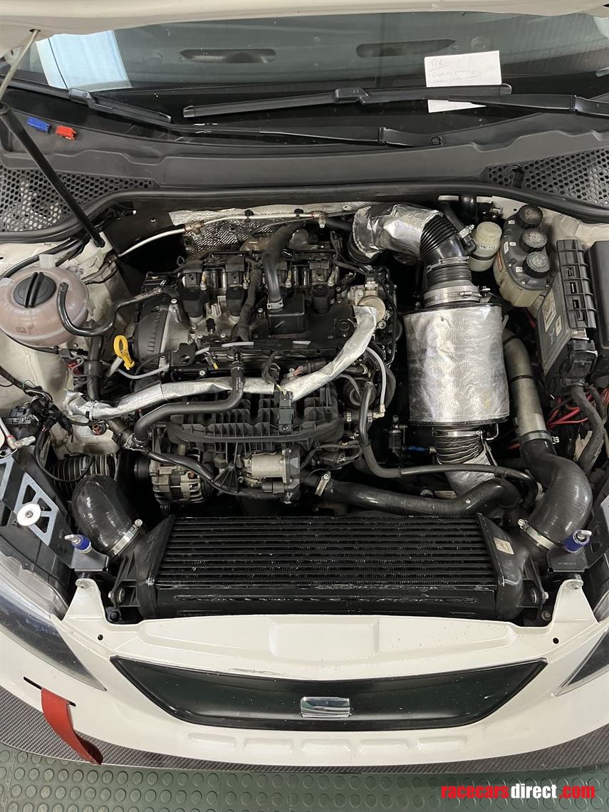 seat-cupra-tcr-2018-sequential-race-car