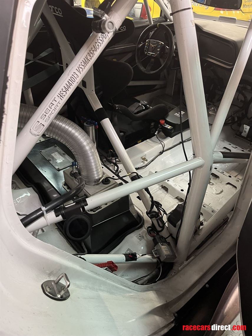 seat-cupra-tcr-2018-sequential-race-car