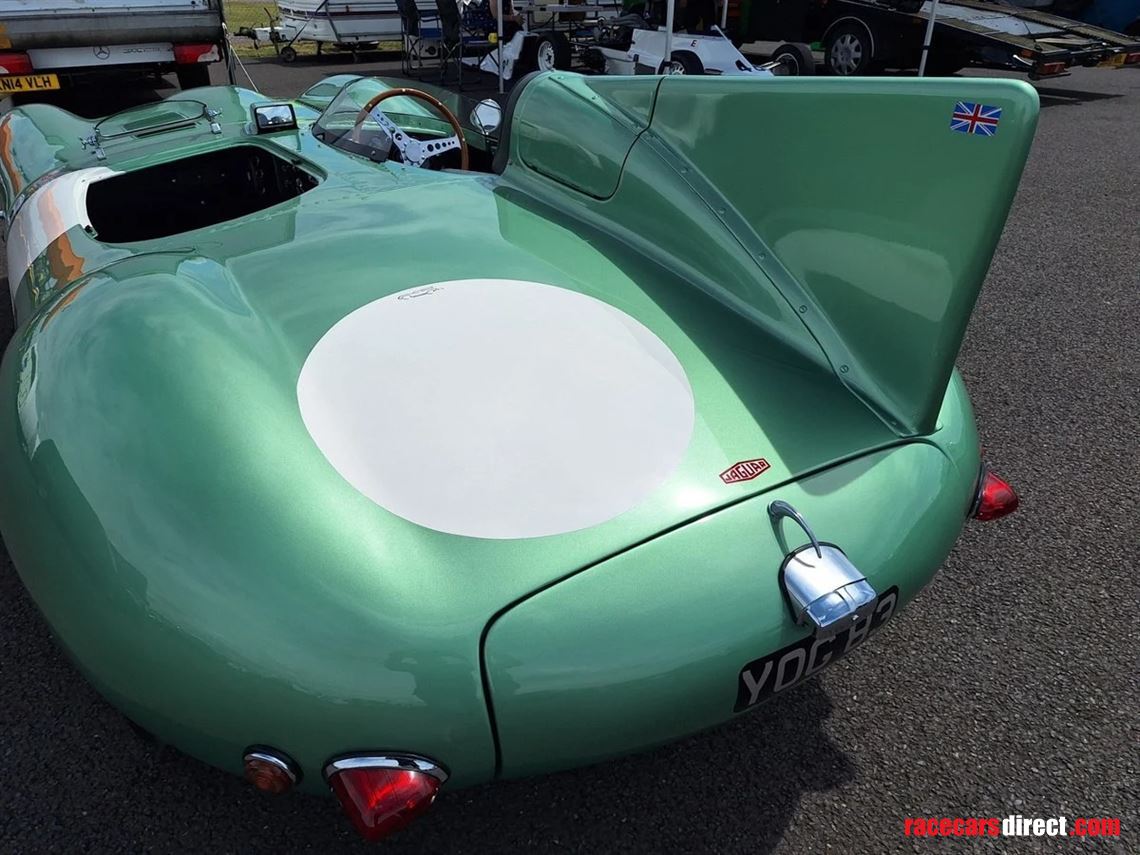 jaguar-d-type-recreation-by-revival-motorspor