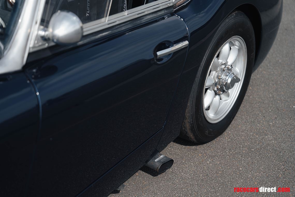 1961-austin-healey-3000-fia