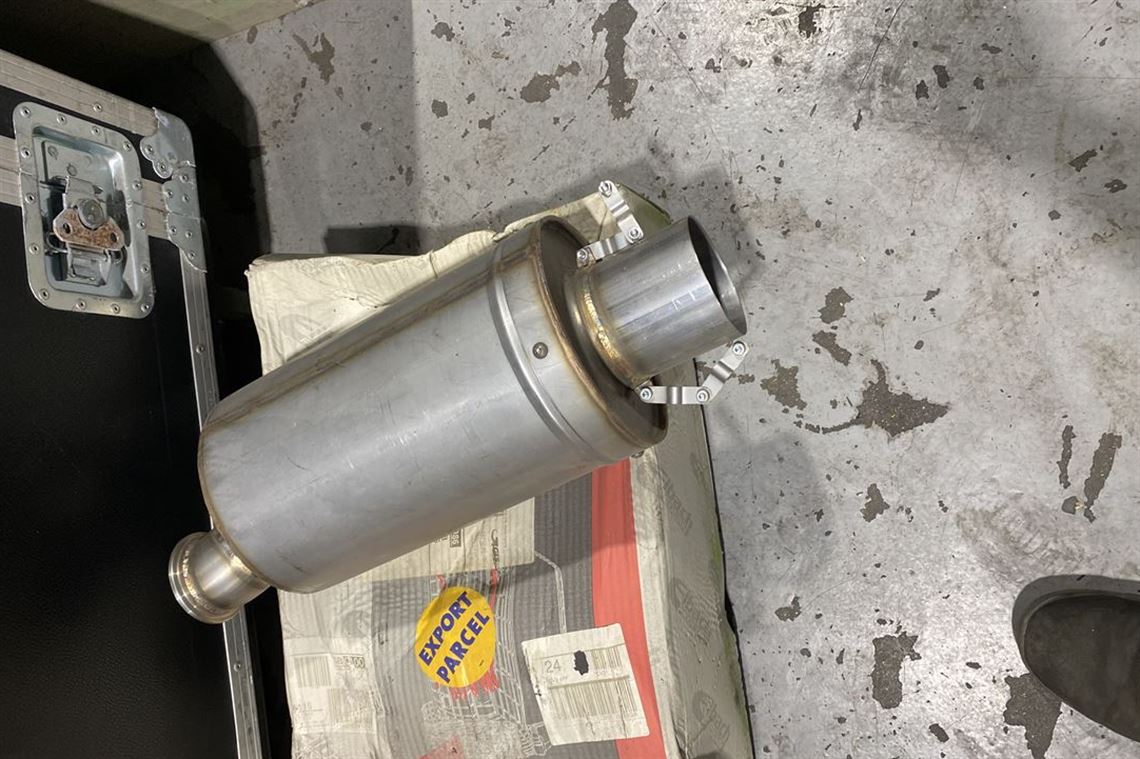 very-nice-twin-entry-silencer