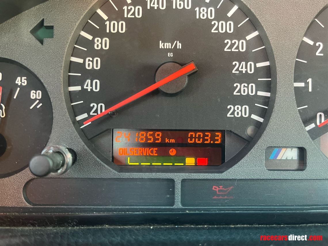 bmw-m3-e36-32l-coupe-s50b32