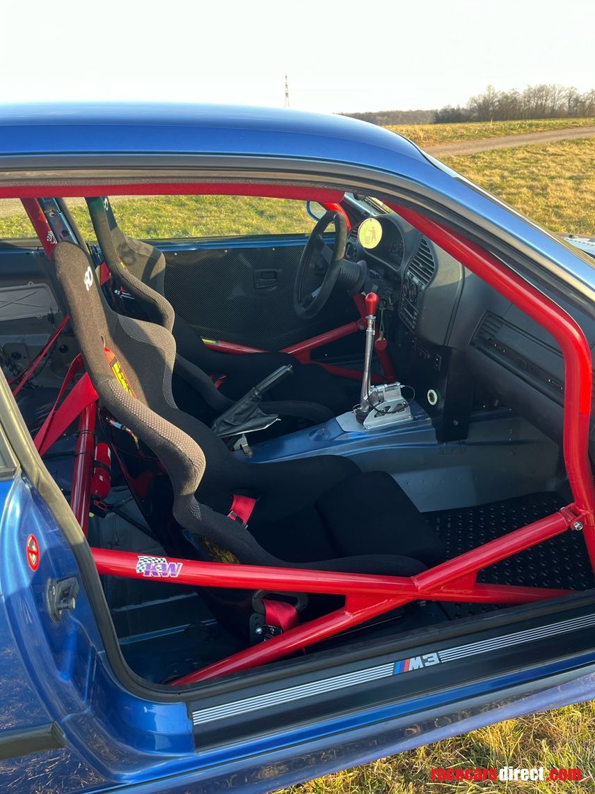 bmw-m3-e36-32l-coupe-s50b32