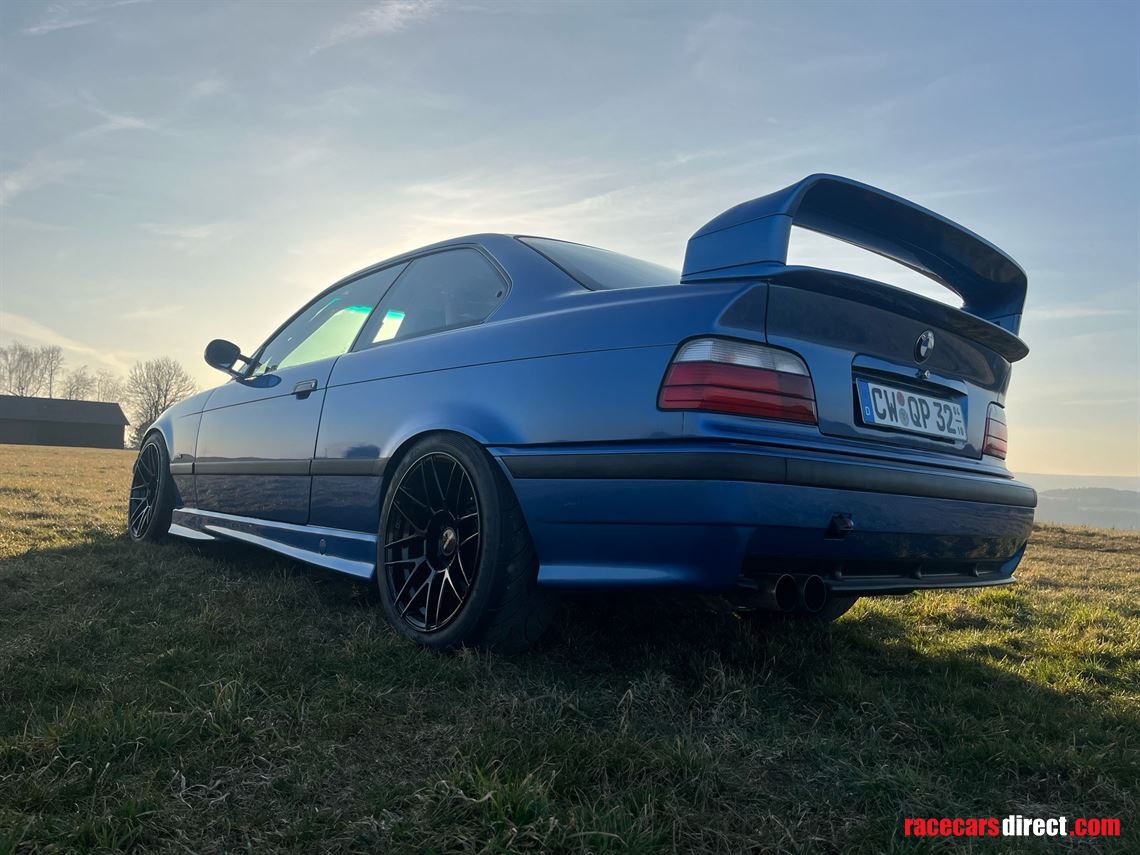 bmw-m3-e36-32l-coupe-s50b32