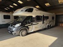 swift-kontiki-649-black-edition-motorhome