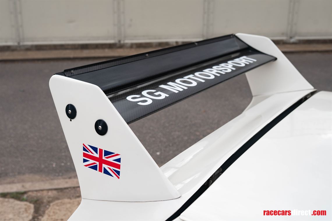 metro-6r4---international-spec