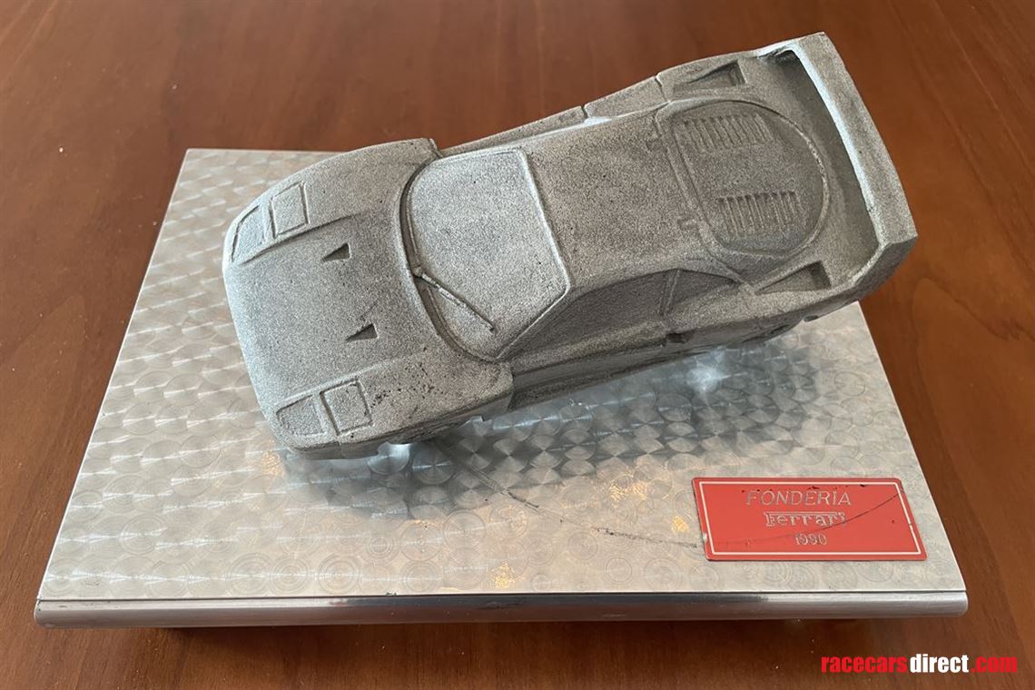 ferrari-f40-owners-model