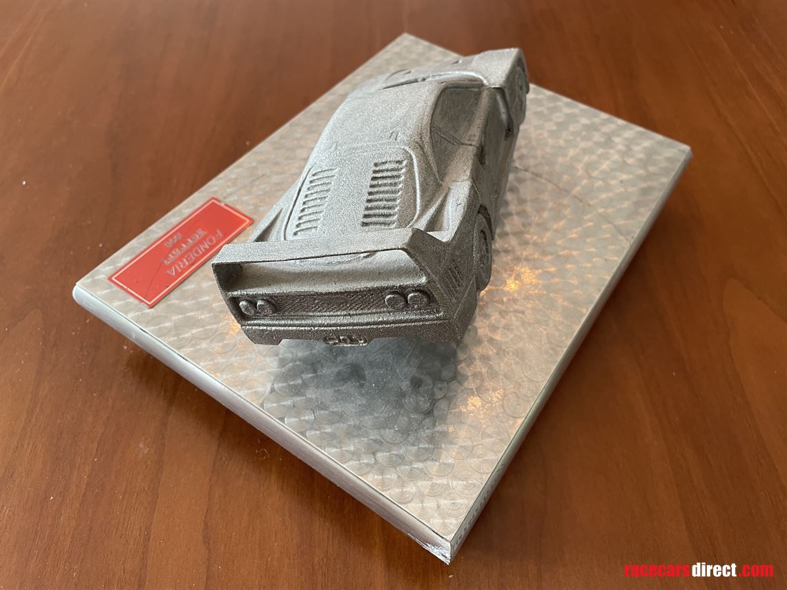 ferrari-f40-owners-model