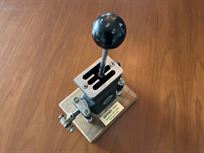 ferrari-daytona-gear-selector-display