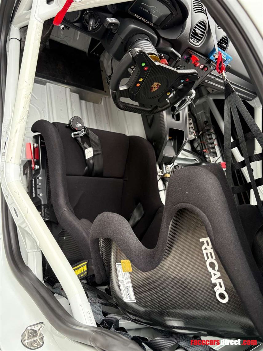 porsche-cayman-gt4-rs-cs-718-my2024