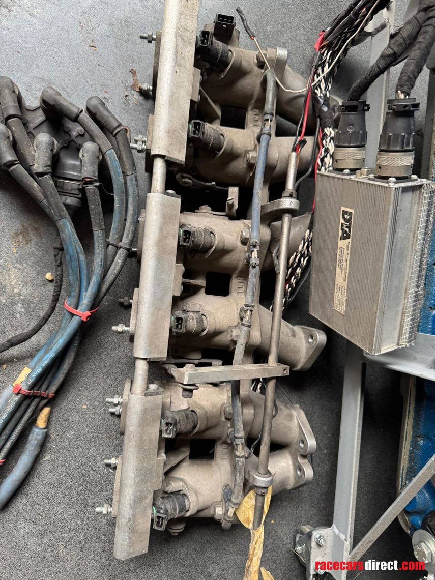 engine-and-fuel-injection-system-for-datsun-2