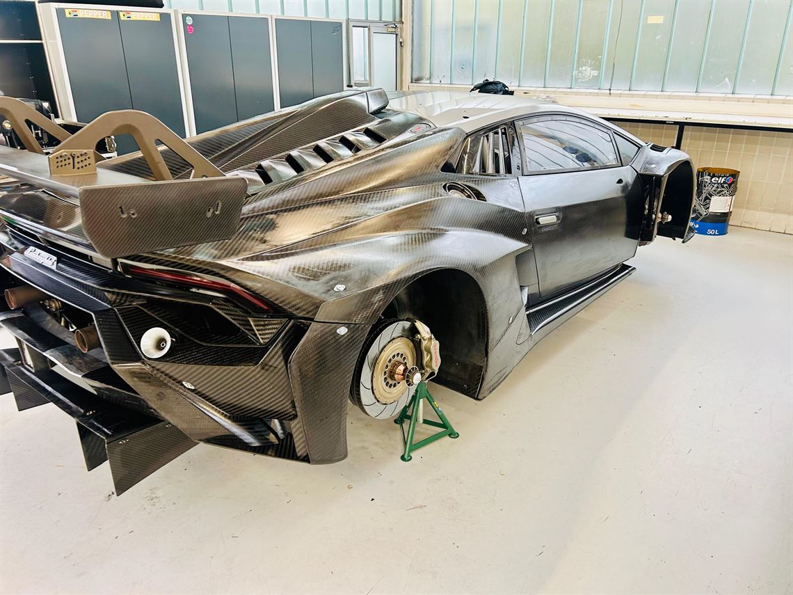 2023-original-lamborghini-huracan-gt3-evo2