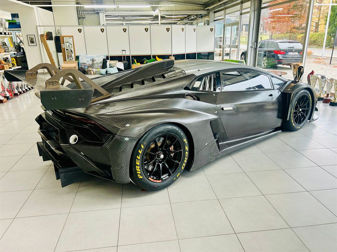2023-original-lamborghini-huracan-gt3-evo2