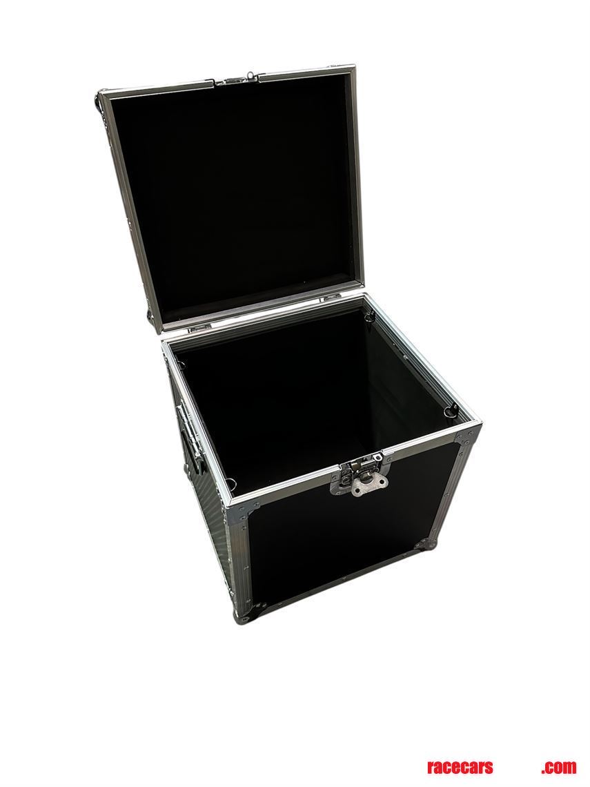 Racecarsdirect.com - Kart Engine Flight Case - VME-Kart