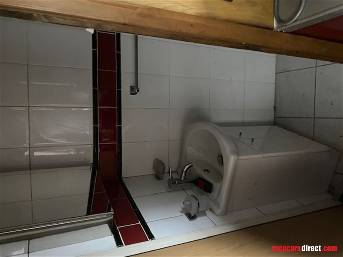 2010-scania-r400-4x2-and-race-trailer-for-sal