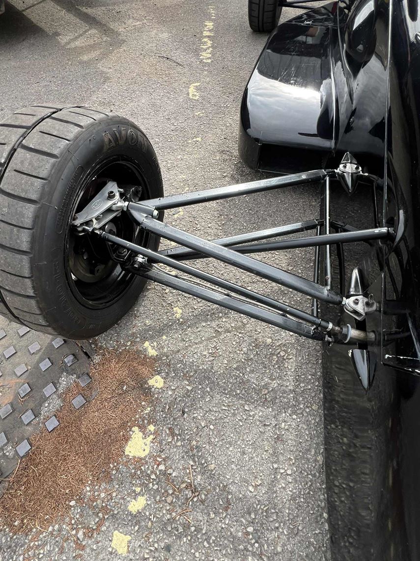 ray-gr14-formula-ford-rolling-chassis