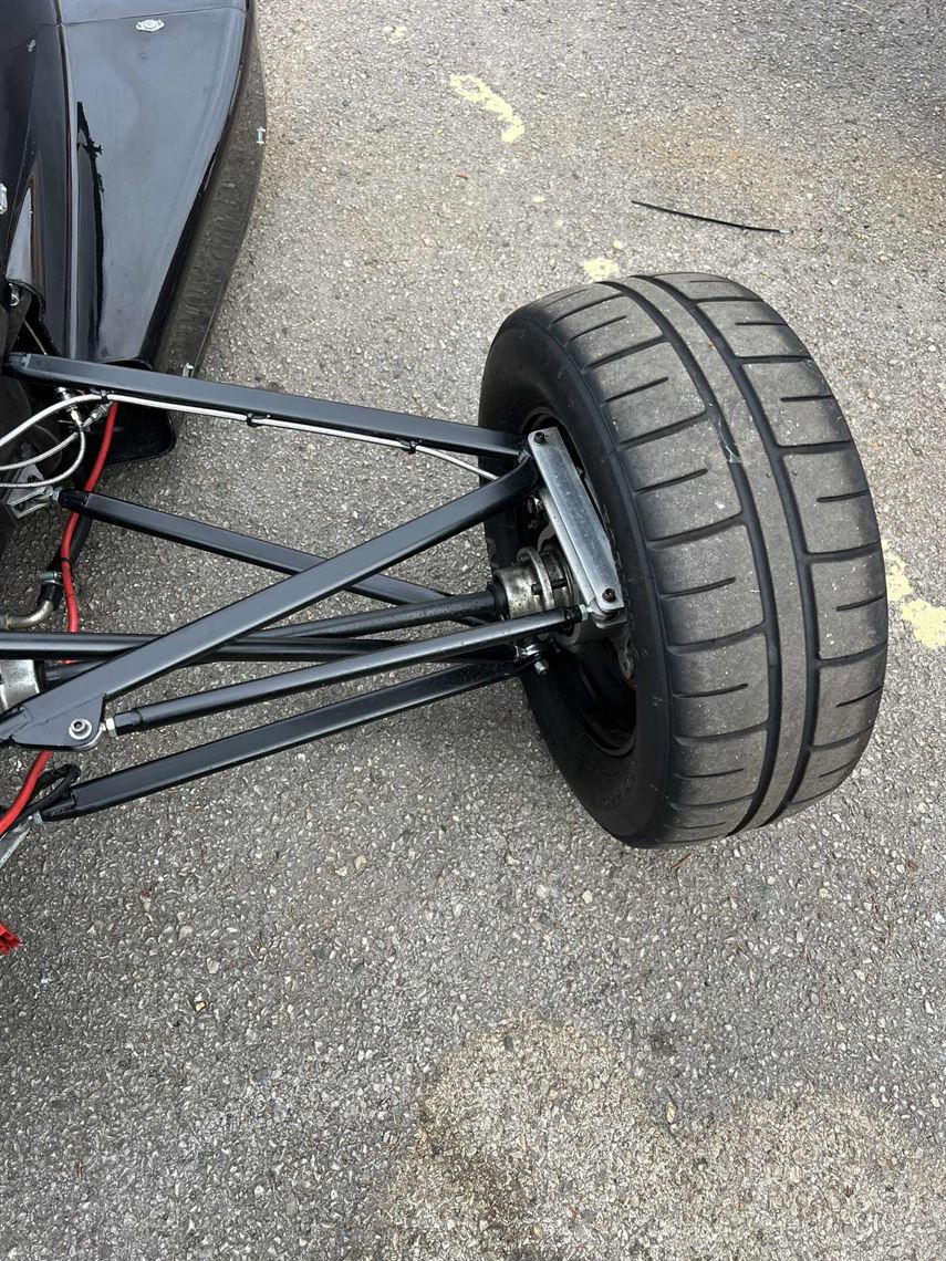 ray-gr14-formula-ford-rolling-chassis