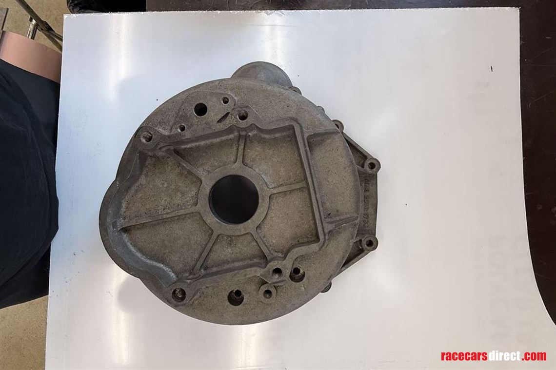 mercedes-amg-magnesium-bellhouse-for-16v-25l