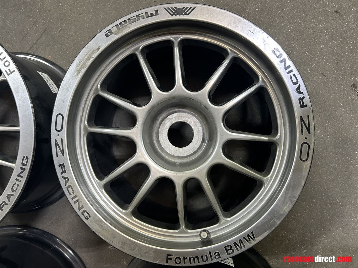 Racecarsdirect.com - Multiple sets of oz racing formula 3 wheels and tires