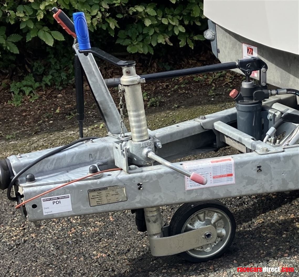 brian-james-rs2-race-shuttle