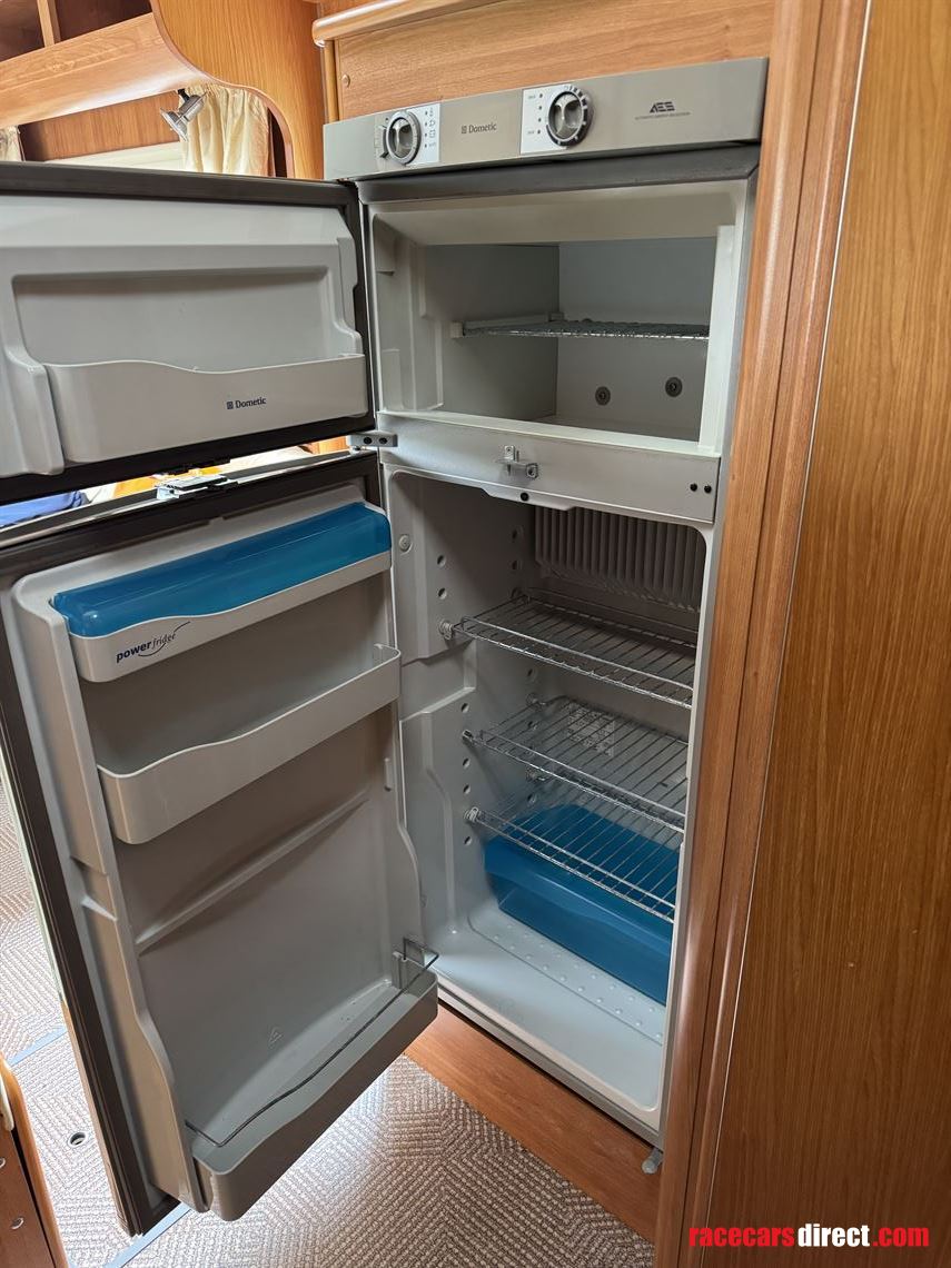 dethleffs-9800-xxl-motorhome