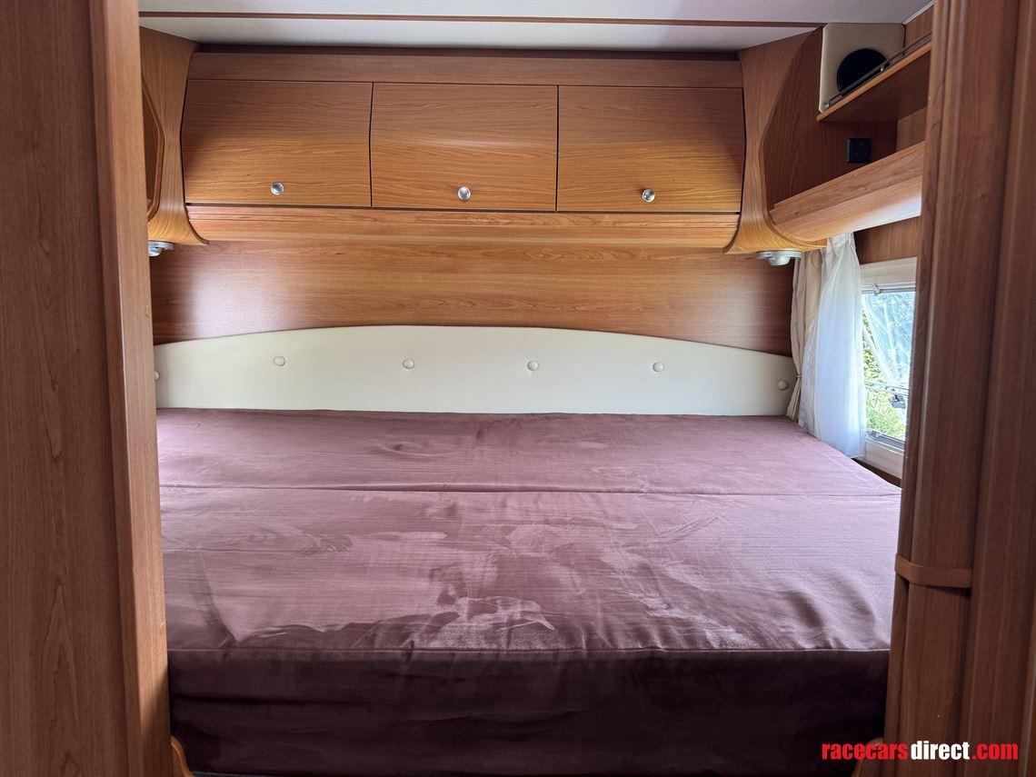 dethleffs-9800-xxl-motorhome