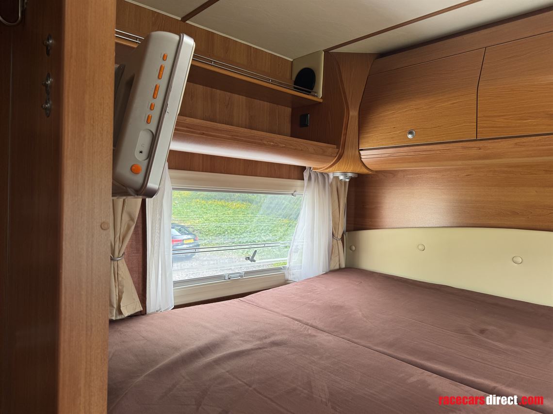 dethleffs-9800-xxl-motorhome