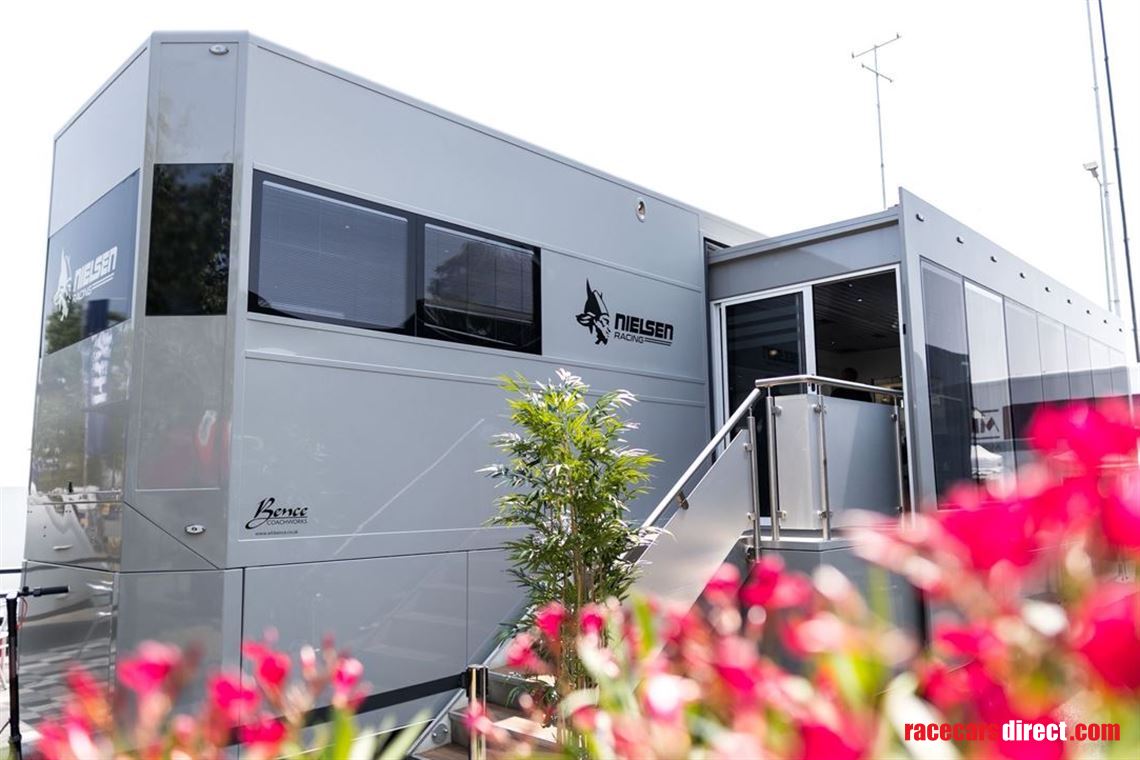 stunning-hospitality-unit